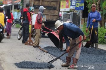 DPUPR Kota Pekalongan kebut perbaikan jalan berlubang pascabanjir