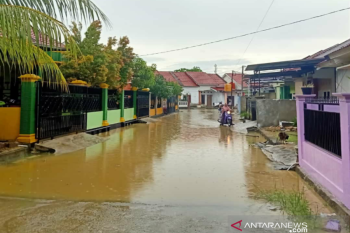 BMKG sebut wilayah Sultra potensi hujan lebat disertai kilat-angin kencang