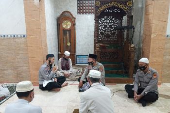 Sukseskan Kampung Sehat Jilid II, Sat Binmas Polresta Mataram luncurkan Program Safari Subuh