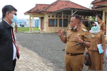 Bupati Lampung Selatan ajak Wakil Rektor Unila kunjungi kebun edukasi Lamsel