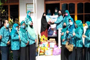 Peringati Hari HKG, PKK Barito Utara  berbagi sembako