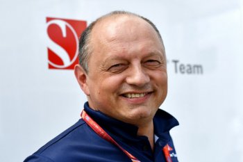 Hamilton beri dukungan ke Vasseur yang dirumorkan bakal didepak
