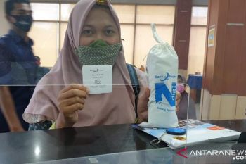 Ini kejutan untuk nasabah dalam memperingati HUT ke-59 Bank Nagari di Pariaman