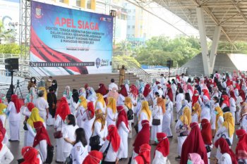 1.000 nakes apel siaga sukseskan festival vaksinasi COVID-19 di Makassar
