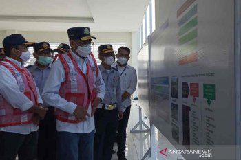 Menhub Budi Karya meninjau pembangunan Terminal Harjamukti Cirebon