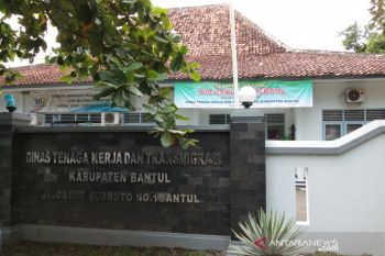 Pemkab Bantul berangkatkan tenaga kerja ke Batam