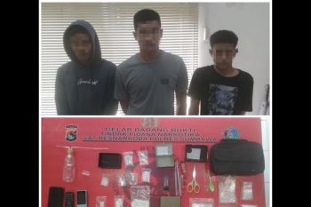 Rumah di Selante Plampang ini sering dijadikan transaksi dan pesta narkoba, tiga pemuda dibekuk polisi