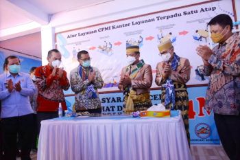 Kakanwil Kemenkumham Sulsel hadiri peresmian LTSA-PMI di Parepare