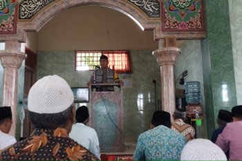Polres Lombok Barat kerahkan dai sosialisasikan pencegahan COVID-19