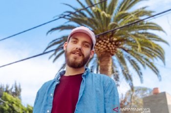 San Holo merilis "IT HURTS!"