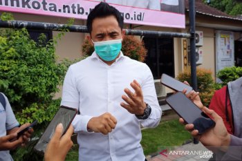 Penahanan eks anggota DPRD NTB tersangka asusila anak kandung ditangguhkan