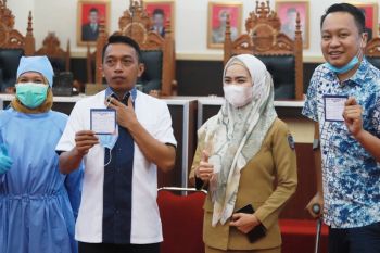 Puluhan anggota DPRD Sulawesi Selatan jalani vaksinasi COVID-19