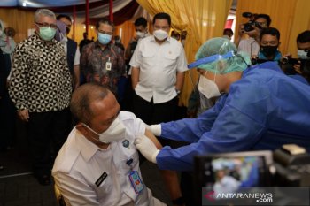Sebanyak 1.600 pegawai BNN divaksin COVID-19