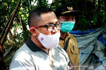 Pencuri bersenjata api minta izin saat satroni gedung sarang walet