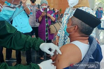 Sebanyak 1.073 lansia di Sultra sudah divaksinasi COVID-19