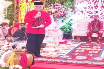 Kakak menikah, ini pernyataan Gubernur Kalteng saat acara adat