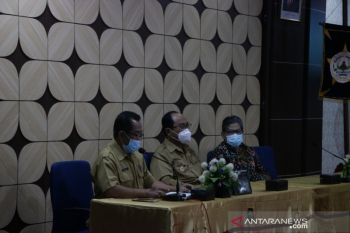 Tim Pustek UGM melakukan penelitian ekonomi kerakyatan di Kulon Progo