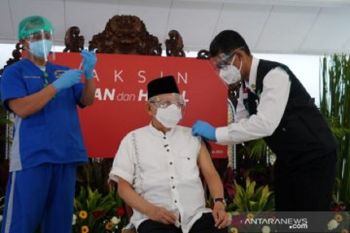 Ma'ruf Amin minta percepatan vaksinasi di daerah