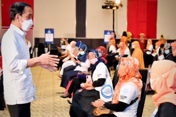 Jokowi harap usai vaksinasi COVID massal sekolah bisa dilaksanakan