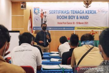 Dispar Lombok Barat uji kompetensi puluhan pekerja hotel