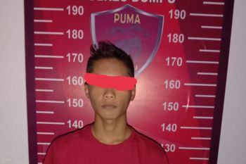 Remaja ingusan panah temannya sampai tembus lengan kirinya