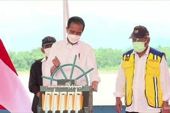 Presiden Joko Widodo resmikan Kolam Regulasi Nipa-Nipa di Sulsel