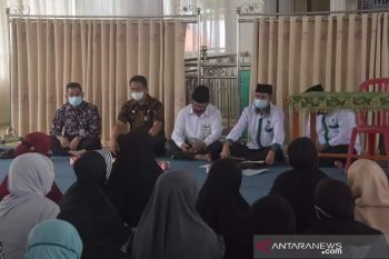 Baznas Padang Panjang salurkan empatprogram zakat kepada 136 Mustahiq