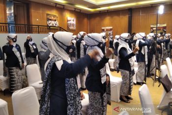 Bidan optimalkan peran turunkan angka kematian ibu dan bayi