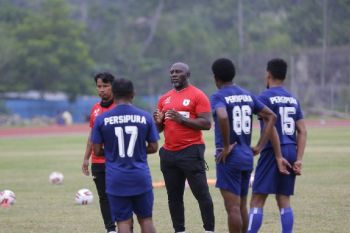 Cegah penularan COVID-19, Persipura Jayapura latihan tertutup