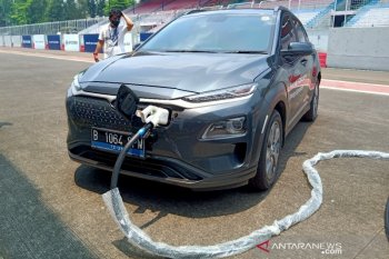 Hyundai hadirkan layanan isi daya mobil listrik di Jawa