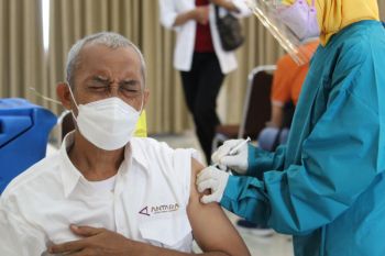 Wapres Ma'ruf sebut pemerintah pacu 2 juta vaksinasi COVID-19 per hari
