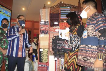 Tenun ikat NTT kekayaan intelektualdari NTT
