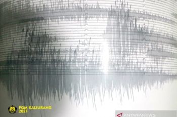Gunung Merapi dua kali luncurkan awan panas guguran sejauh 1.500 meter