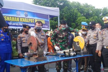 Kapolda Sumbar musnahkan ratusan knalpot brong hasil penindakan