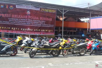 Polresta Padang manfaatkan E-Barbuk kembalikan puluhan motor curian