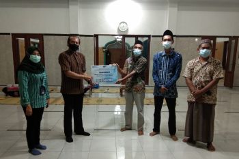 TWC membantu renovasi masjid
