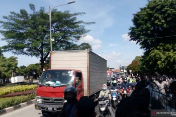 Sidang Rizieq Shihab, arus lalu lintas di depan PN Jaktim macet