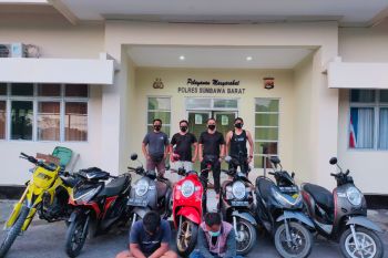 Enam pelaku curanmor dan penadah di Sumbawa Barat diringkus polisi, salah satunya wanita
