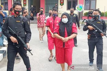 Polda Kalteng tangkap IRT dan petani tersangka pemilik sabu-sabu