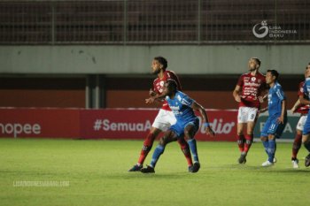 Persib Bandung menahan imbang Bali United 1-1