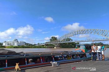 Tongkang dilarang berlayar di pedalaman Sungai Barito