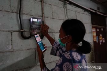 PT PLN Papua salurkan stimulus bagi 86.413 pelanggan