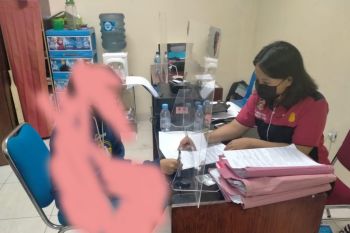 Ancam sebarkan video "screenshot" bugil, remaja di Sumbawa Barat diduga setubuhi gadis belia