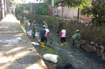 Warga Bandarlampung diminta waspada bencana pada musim hujan