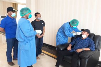 Sambut kedatangan Wapres, Bupati Barito Utara lakukan test SWAB-PCR