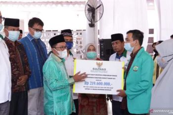 Baznas Tanah Datar salurkan dana pendidikan Rp219 juta