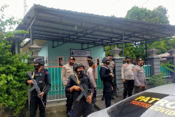 Ledakan bom di Makassar, Polres Loteng perketat pengamanan sejumlah rumah ibadah