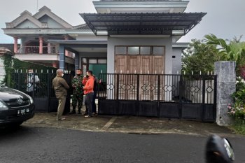 Densus 88 tangkap seorang terduga teroris di Tulungagung