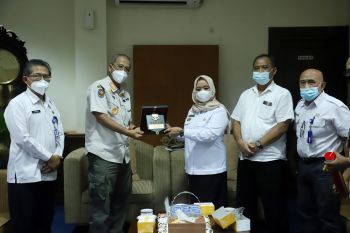 Bupati Sleman terima penghargaan Karya Bhakti Peduli Satpol PP