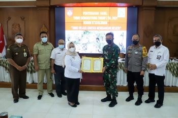 Bupati Sleman menutup kegiatan TMMD Sengkuyung 2021